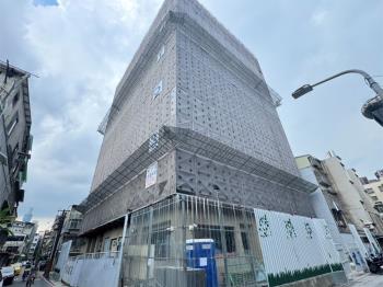 玉成大樹全新三房車位