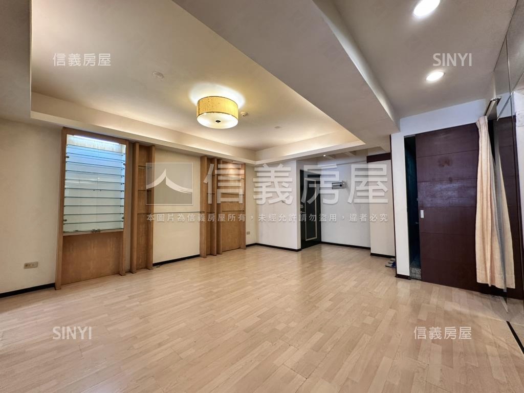 小資首選【五期鑫園兩房】房屋室內格局與周邊環境
