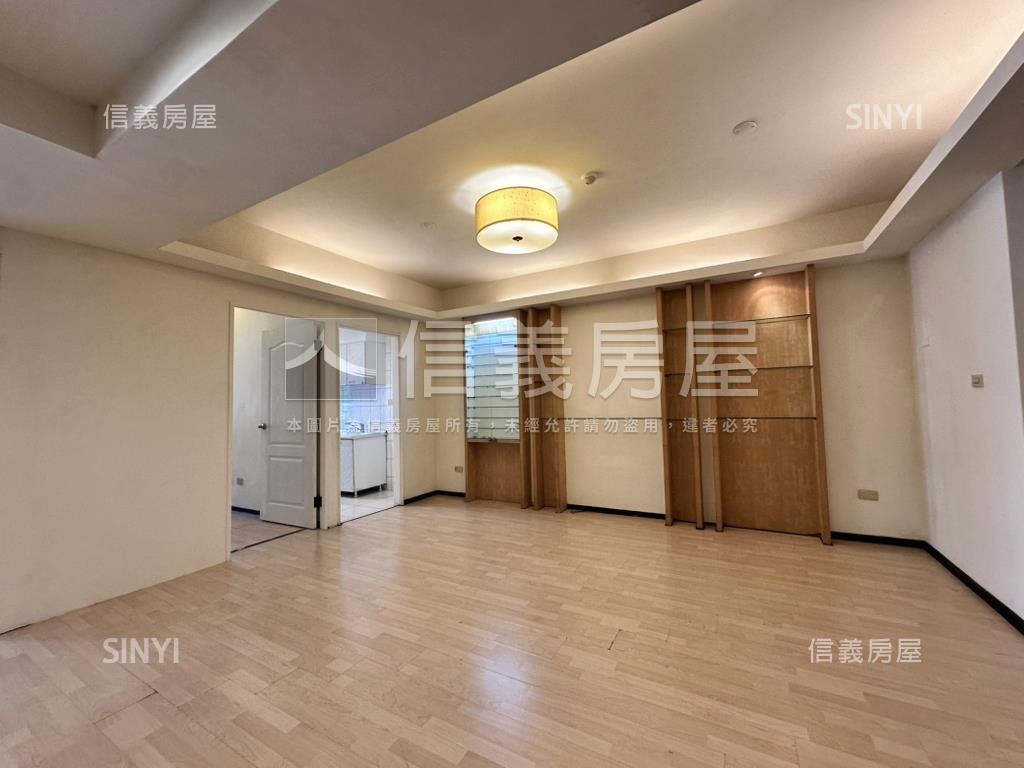 小資首選【五期鑫園兩房】房屋室內格局與周邊環境