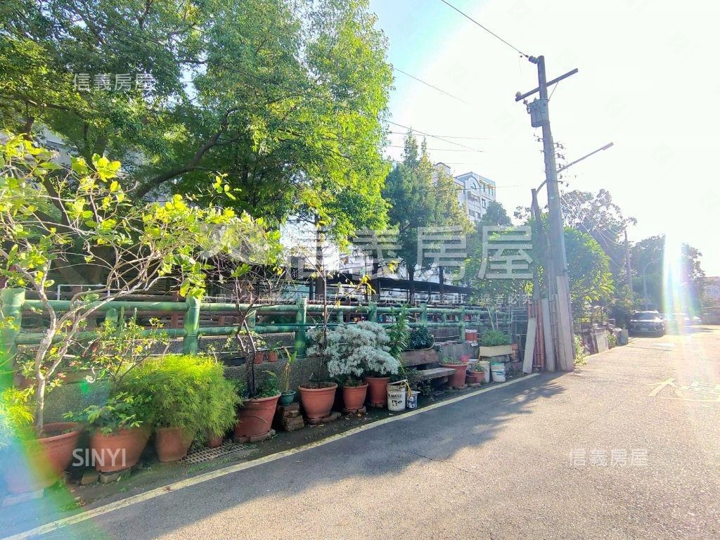 食品路獨棟庭院透天房屋室內格局與周邊環境