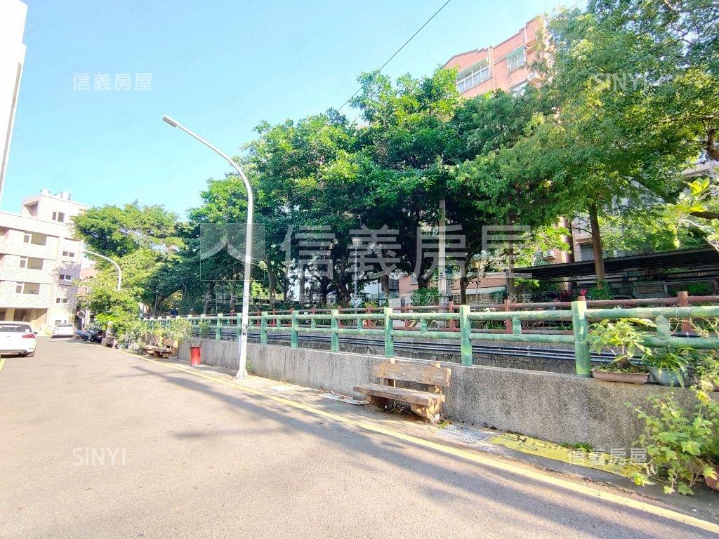 食品路獨棟庭院透天房屋室內格局與周邊環境