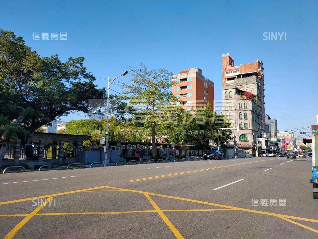 食品路獨棟庭院透天房屋室內格局與周邊環境