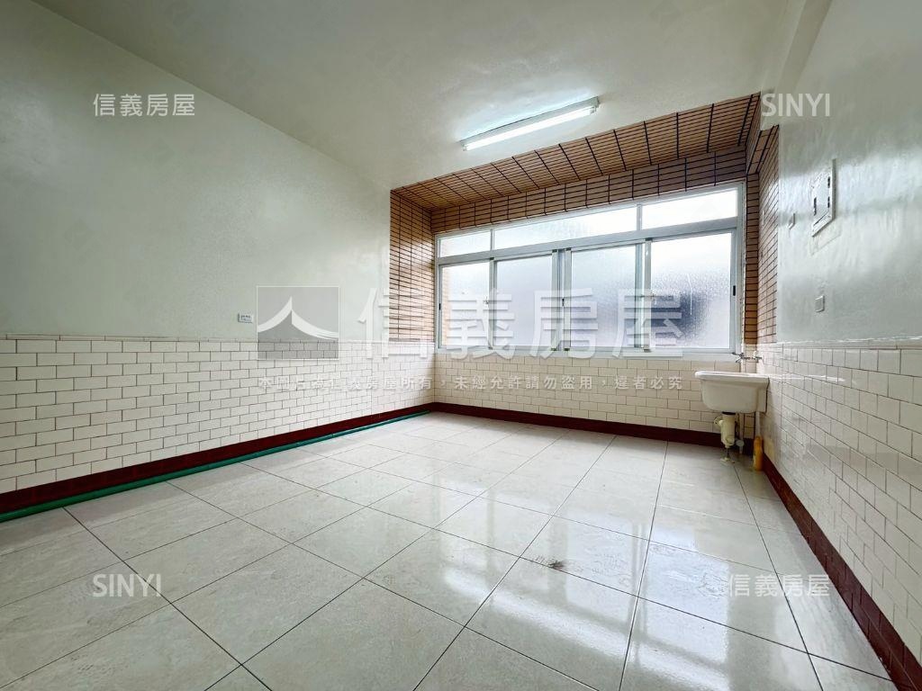凱旋輕軌即可入駐美透房屋室內格局與周邊環境