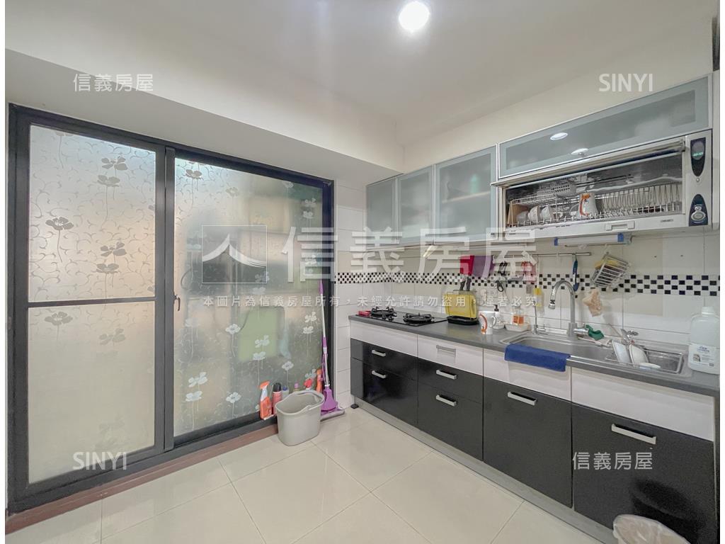 美術館太普風格四房平車房屋室內格局與周邊環境