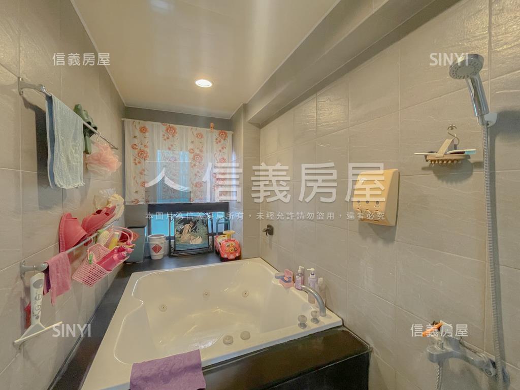 美術館太普風格四房平車房屋室內格局與周邊環境