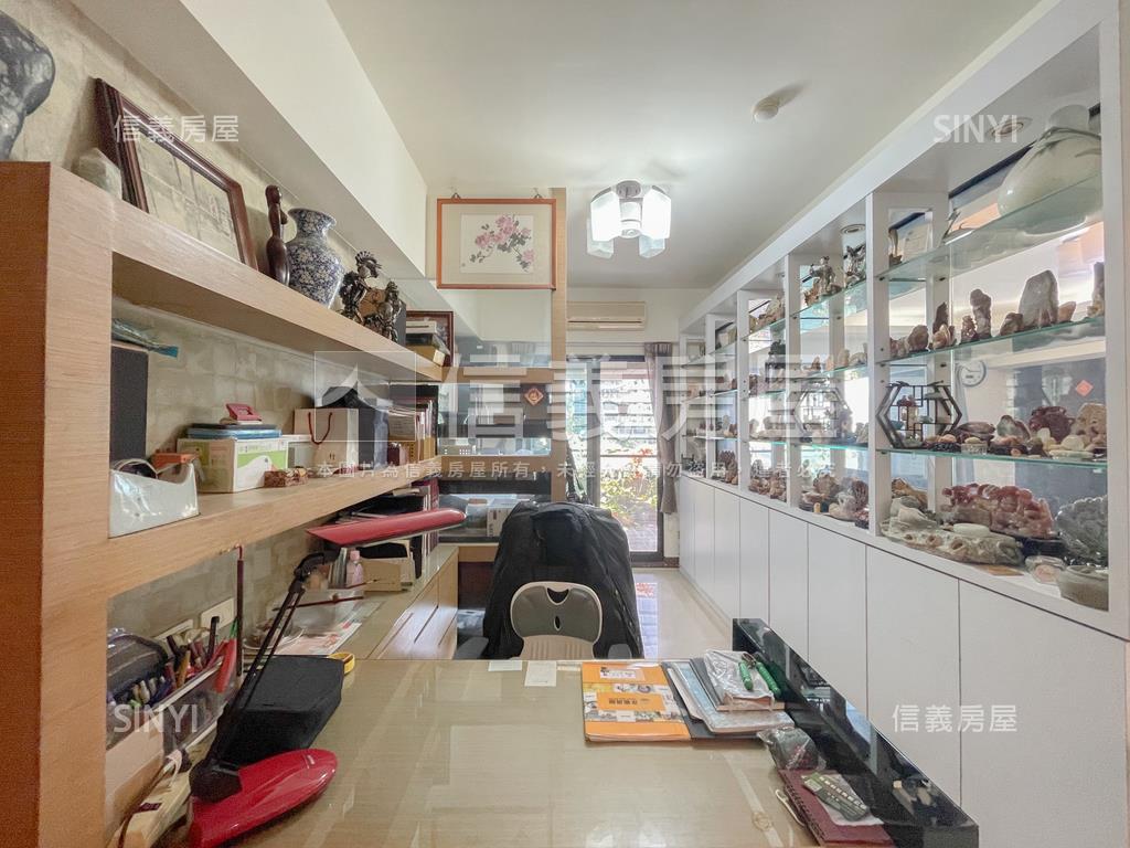 美術館太普風格四房平車房屋室內格局與周邊環境