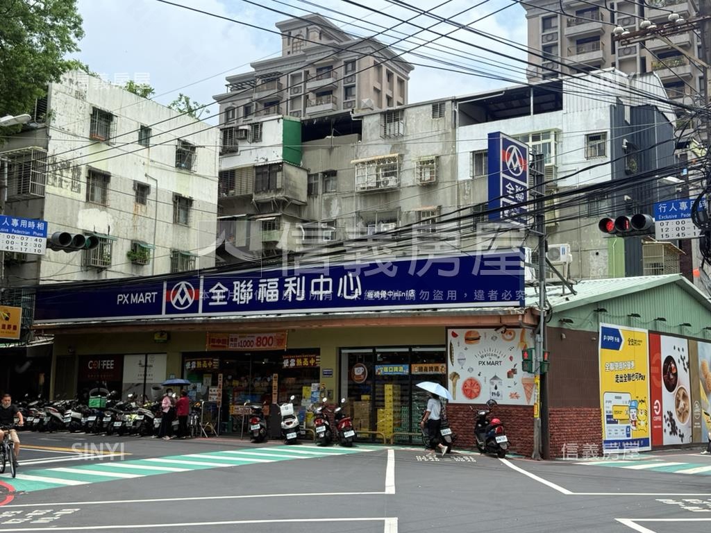 馥華原真三房平面車位房屋室內格局與周邊環境