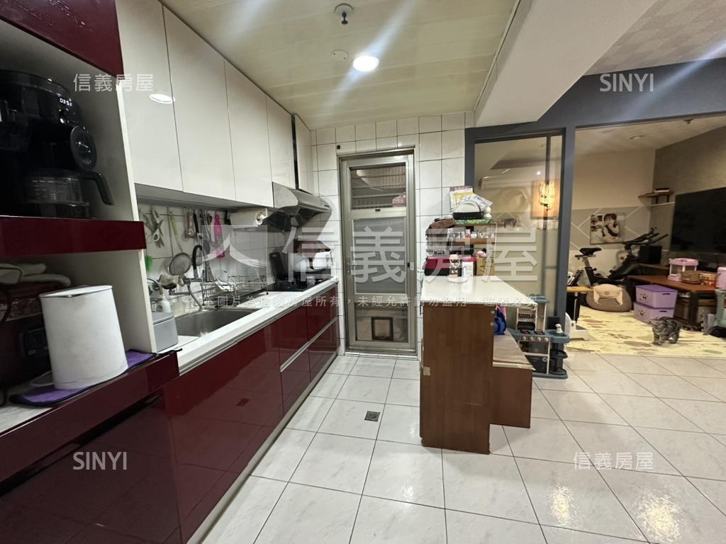 府城新象四房車位房屋室內格局與周邊環境