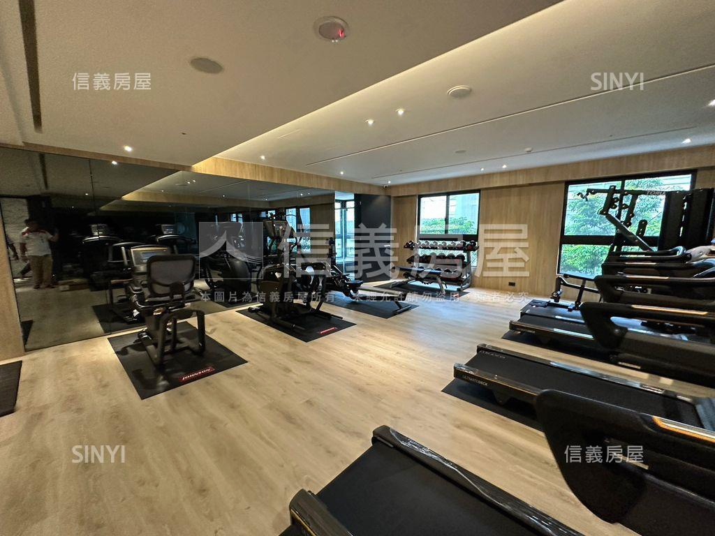 自慢藏高樓景觀四房車位房屋室內格局與周邊環境
