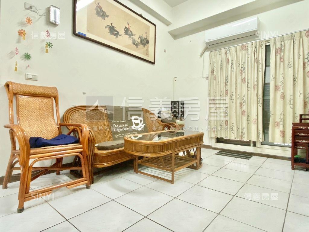 近興大｜電梯｜三房附車位房屋室內格局與周邊環境