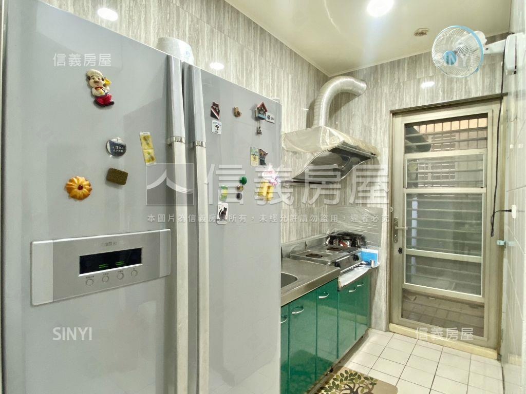 近興大｜電梯｜三房附車位房屋室內格局與周邊環境