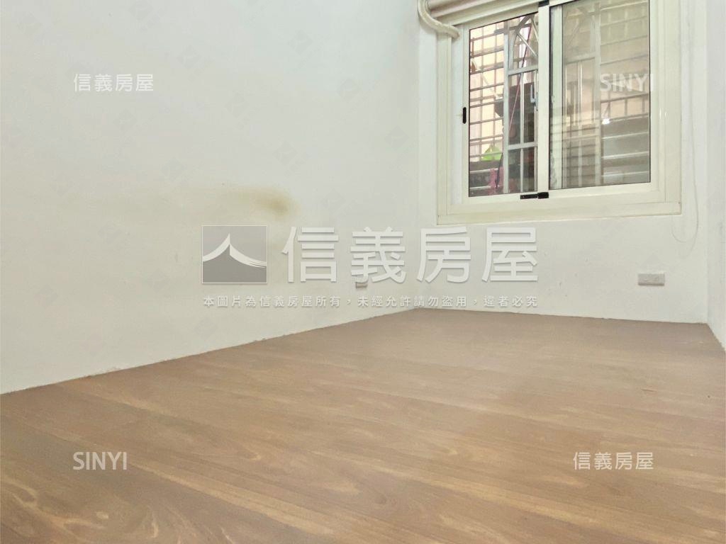 近興大｜電梯｜三房附車位房屋室內格局與周邊環境