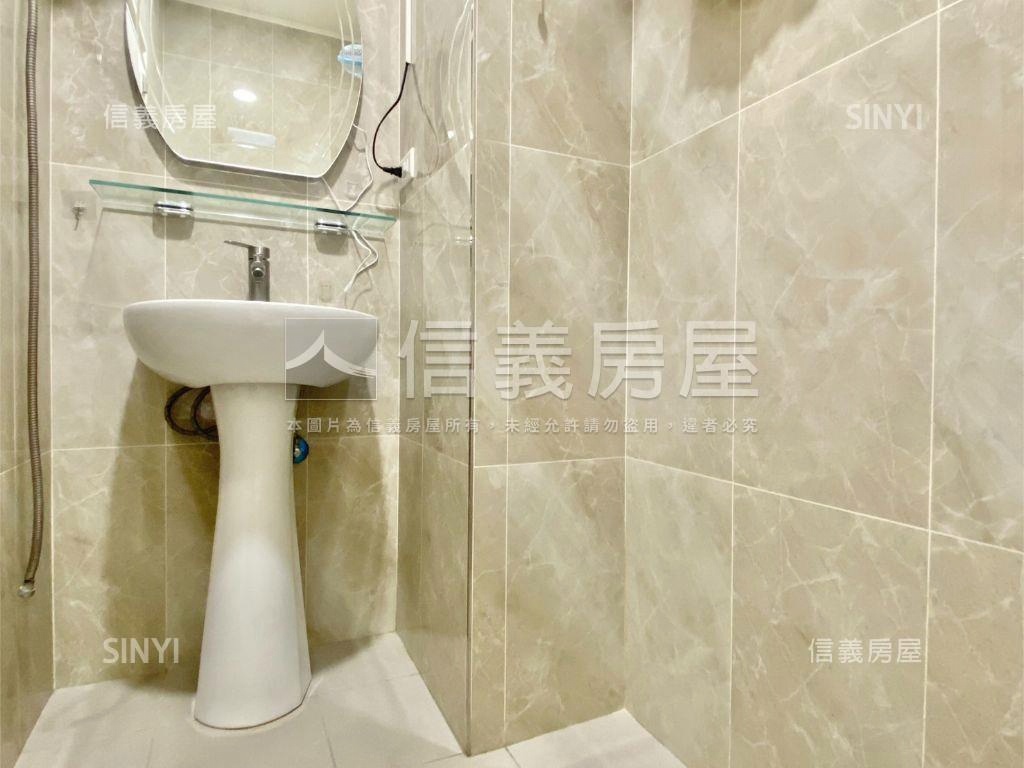 近興大｜電梯｜三房附車位房屋室內格局與周邊環境