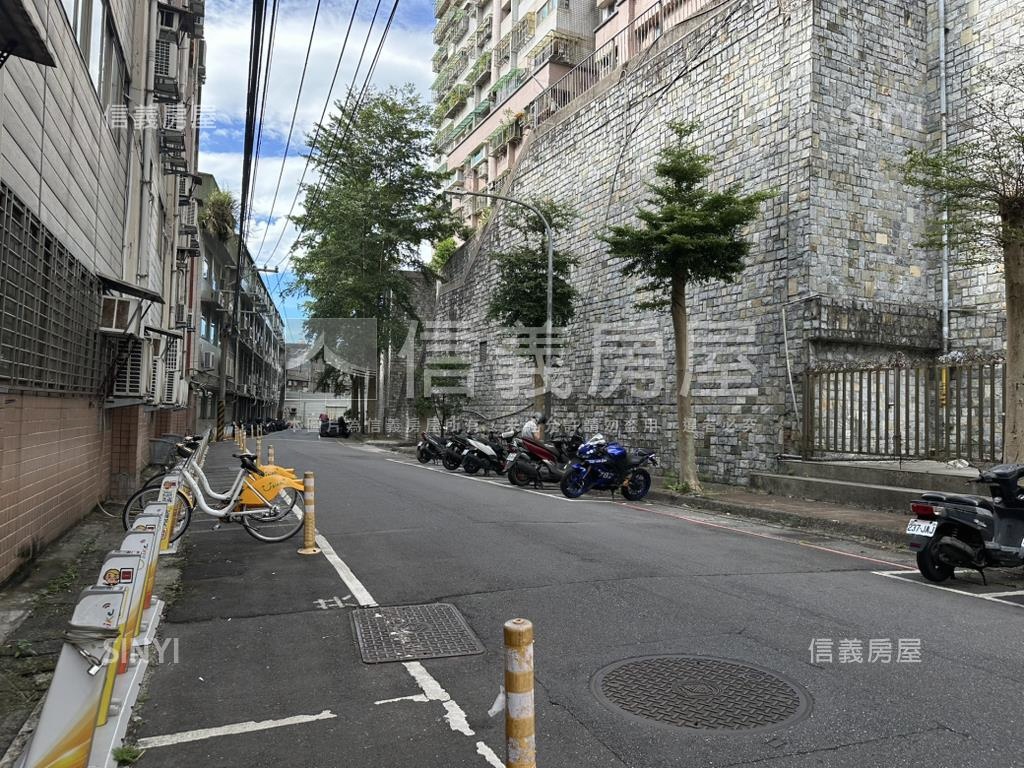 台北瑞士稀有正一房一廳房屋室內格局與周邊環境