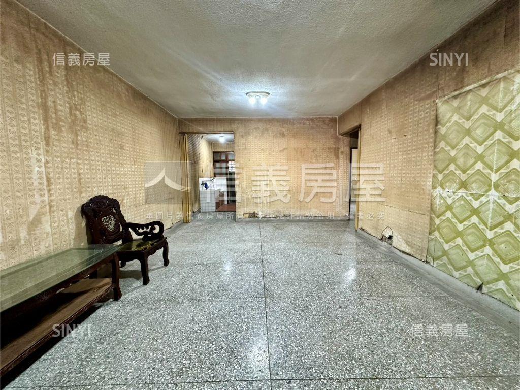 三民路一樓大空間房屋室內格局與周邊環境