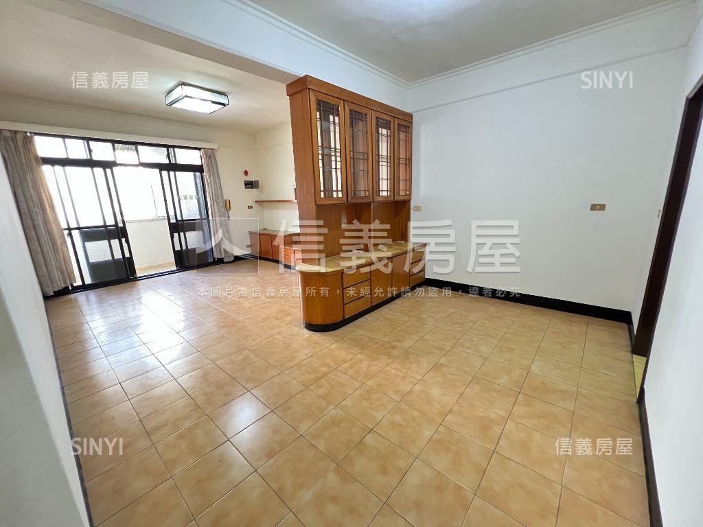 民安西路方正邊間三樓房屋室內格局與周邊環境