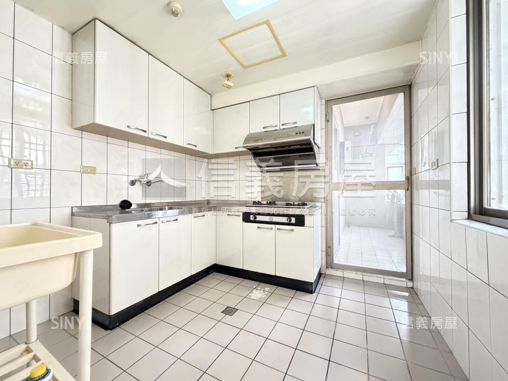 永康兵仔市商圈四房平車房屋室內格局與周邊環境