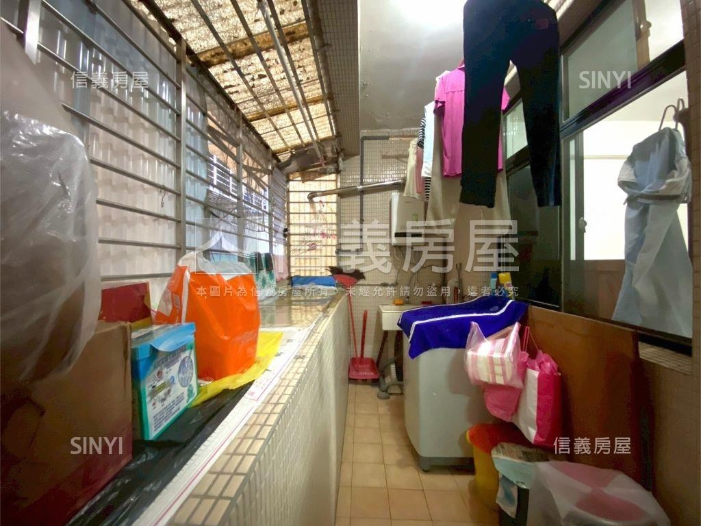 大坪林公寓邊間３房房屋室內格局與周邊環境