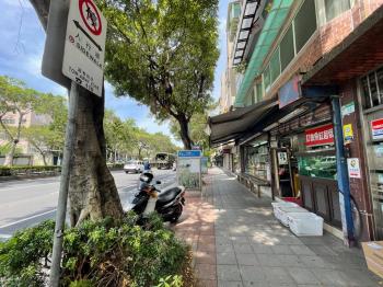 正臨路民生社區探吉金店面