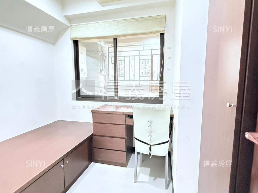 ★專任★伊登高樓三房車位房屋室內格局與周邊環境