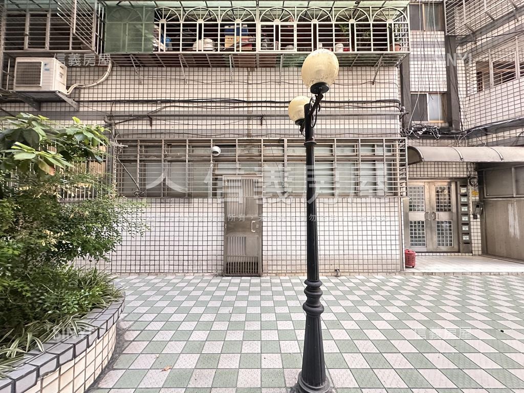長安街◎聚財店面房屋室內格局與周邊環境