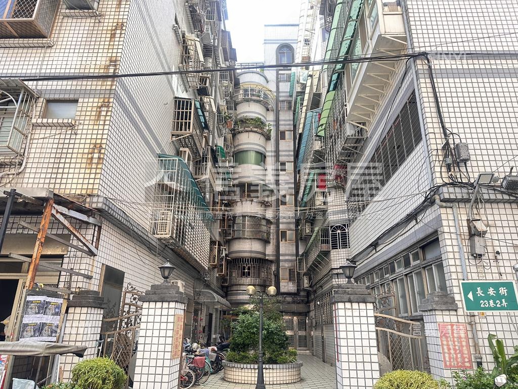 長安街◎聚財店面房屋室內格局與周邊環境