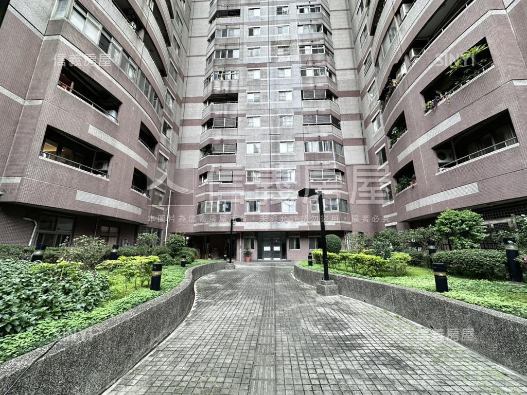 ★現代啟示近捷運電梯三房房屋室內格局與周邊環境