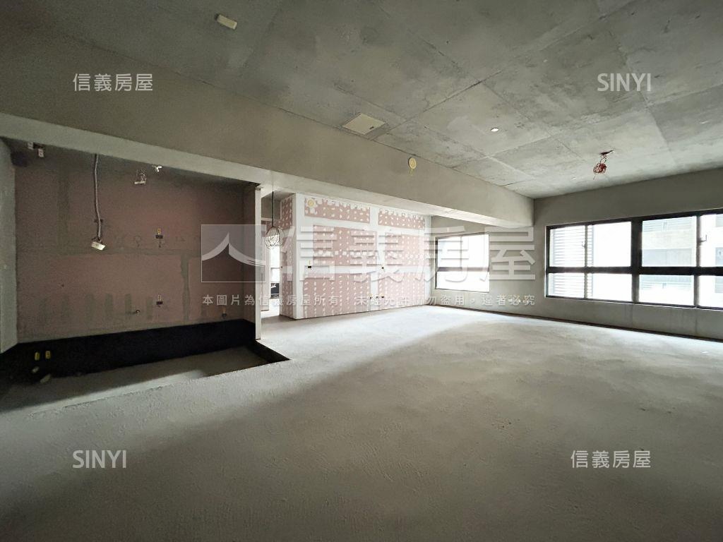 親家愛敦閣高樓毛胚未住房屋室內格局與周邊環境