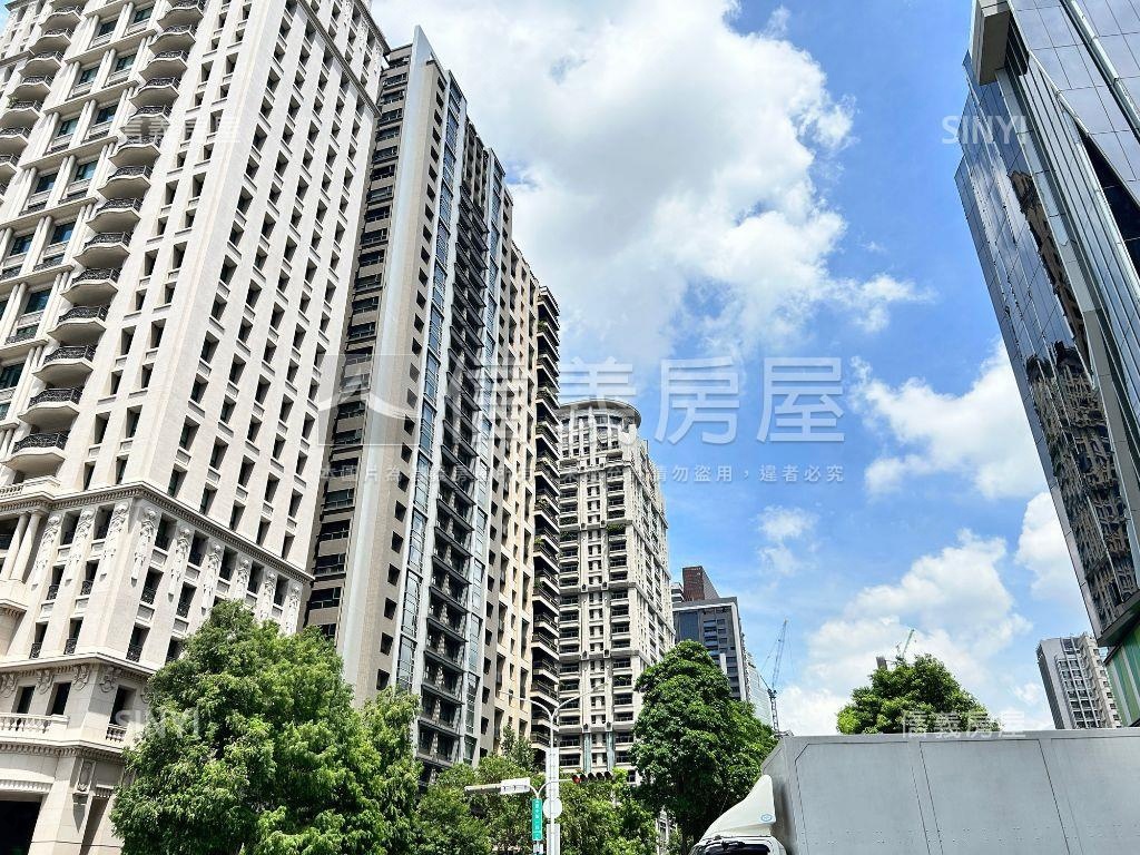 親家愛敦閣高樓毛胚未住房屋室內格局與周邊環境