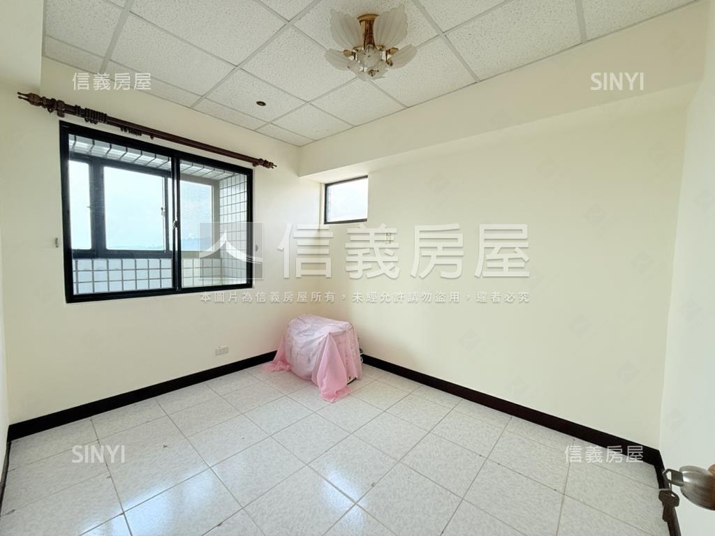 公園都市採光明亮宅房屋室內格局與周邊環境