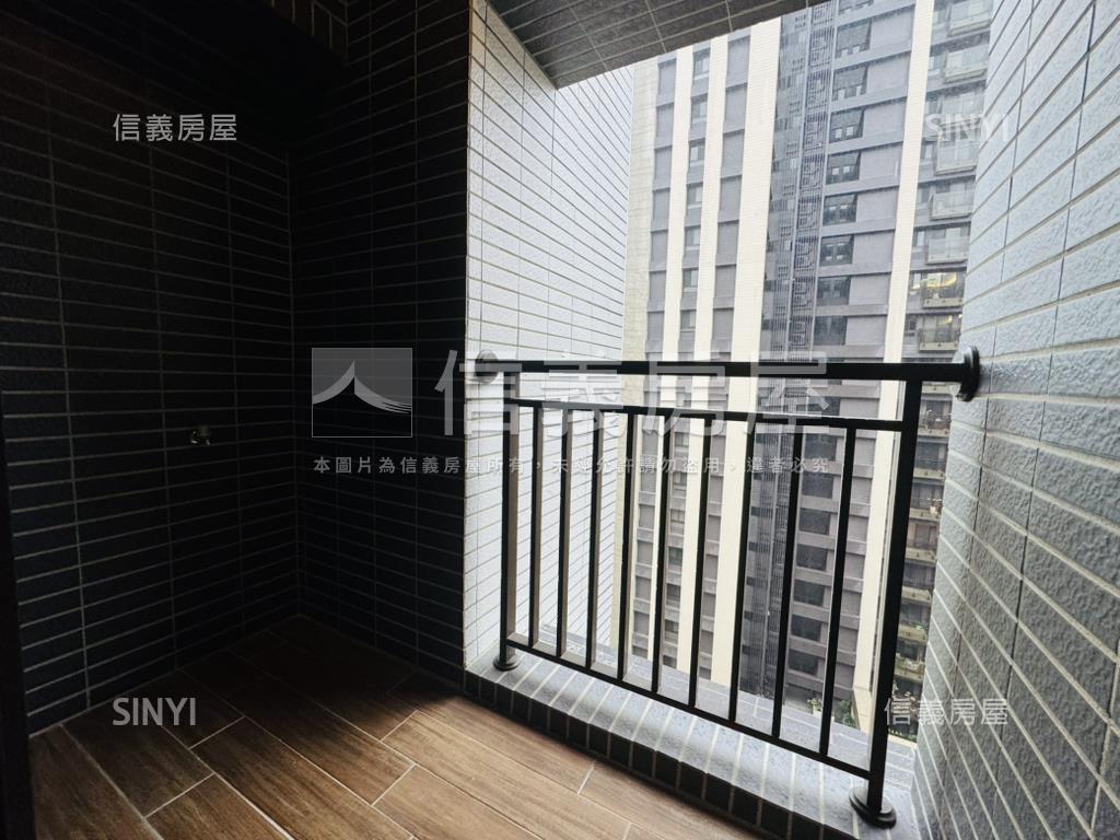 青埔｜閤美學全新三房車位房屋室內格局與周邊環境