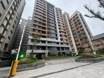 青埔｜閤美學全新三房車位