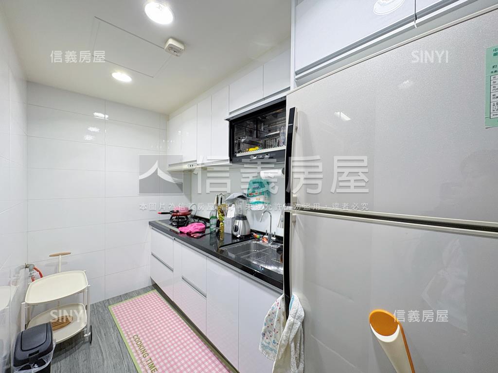 弘盛仁富近捷運高質感美宅房屋室內格局與周邊環境