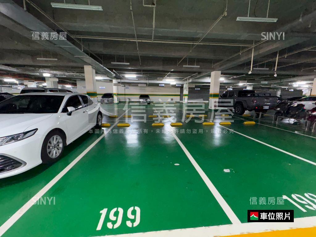 ♛內科門面旗艦店霸房屋室內格局與周邊環境