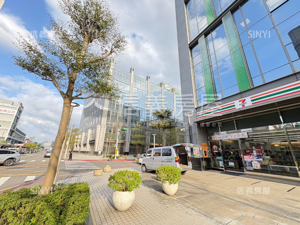 ♛內科門面旗艦店霸房屋室內格局與周邊環境