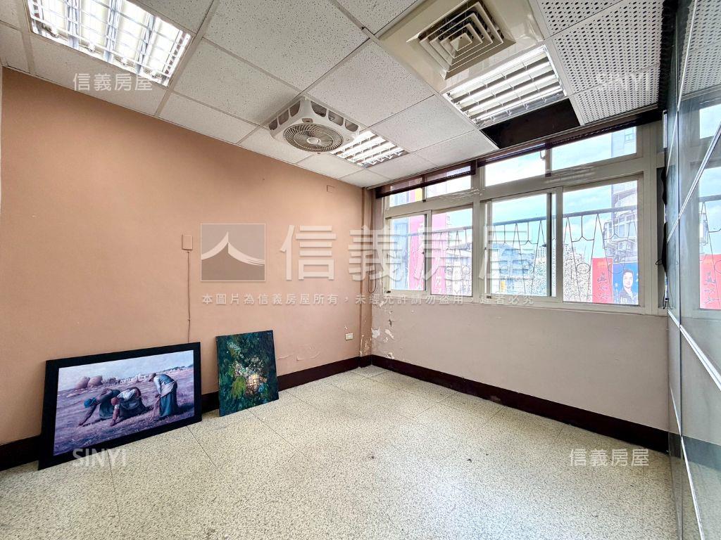 專任低總價三樓稀有釋出房屋室內格局與周邊環境