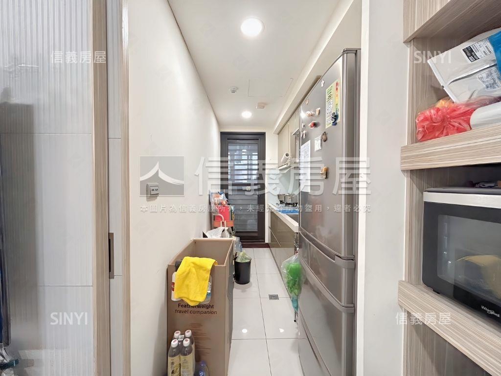 展志學兩房車位房屋室內格局與周邊環境