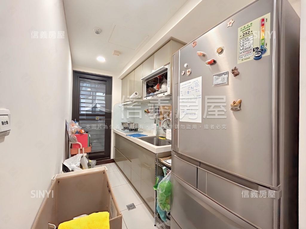 展志學兩房車位房屋室內格局與周邊環境
