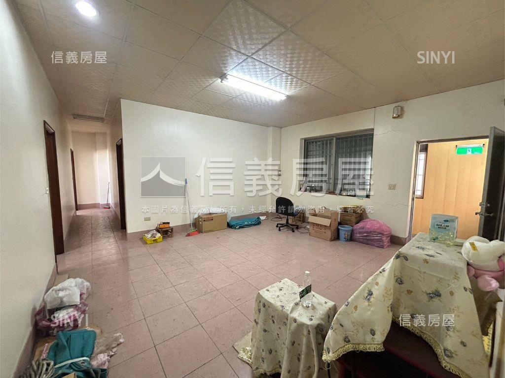 總頭寮乙工臨約２０米廠房房屋室內格局與周邊環境