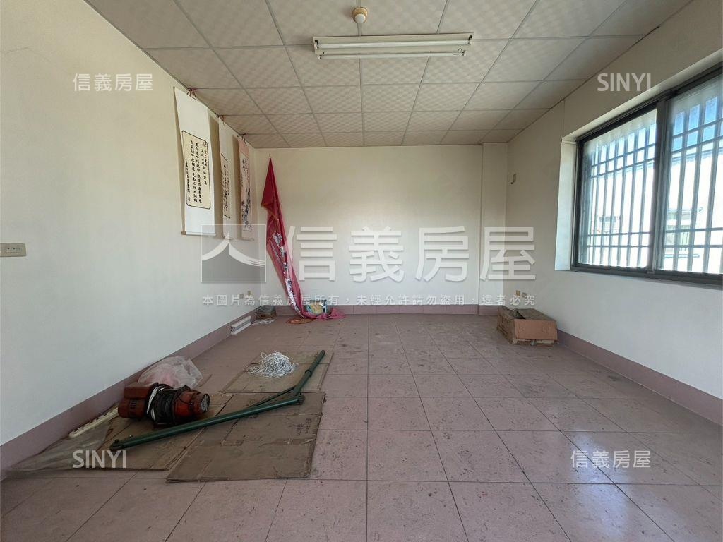 總頭寮乙工臨約２０米廠房房屋室內格局與周邊環境
