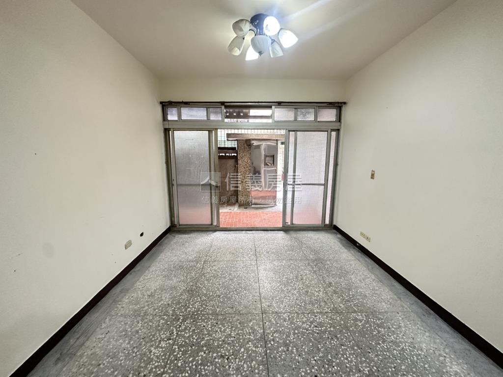 新店大坪林．漂亮靜巷一樓房屋室內格局與周邊環境