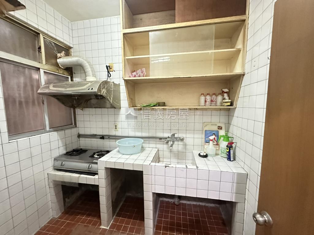 新店大坪林．漂亮靜巷一樓房屋室內格局與周邊環境