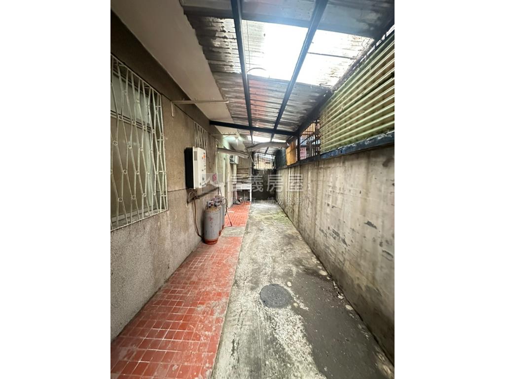 新店大坪林．漂亮靜巷一樓房屋室內格局與周邊環境
