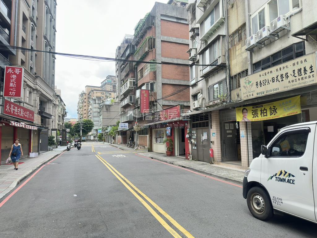 新店大坪林．漂亮靜巷一樓房屋室內格局與周邊環境