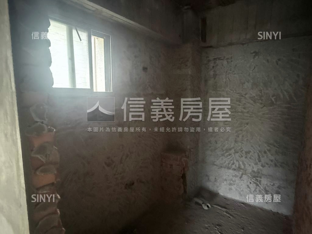 近藝文海安浪漫小屋房屋室內格局與周邊環境