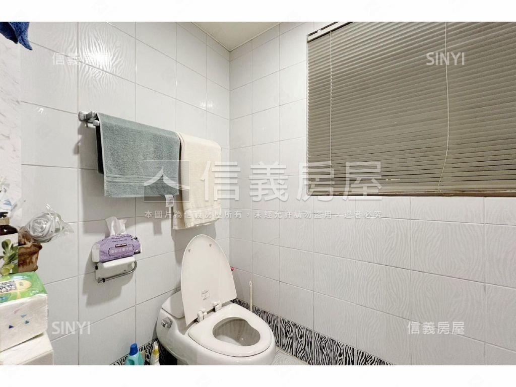 研究苑挑高大廳透天厝房屋室內格局與周邊環境