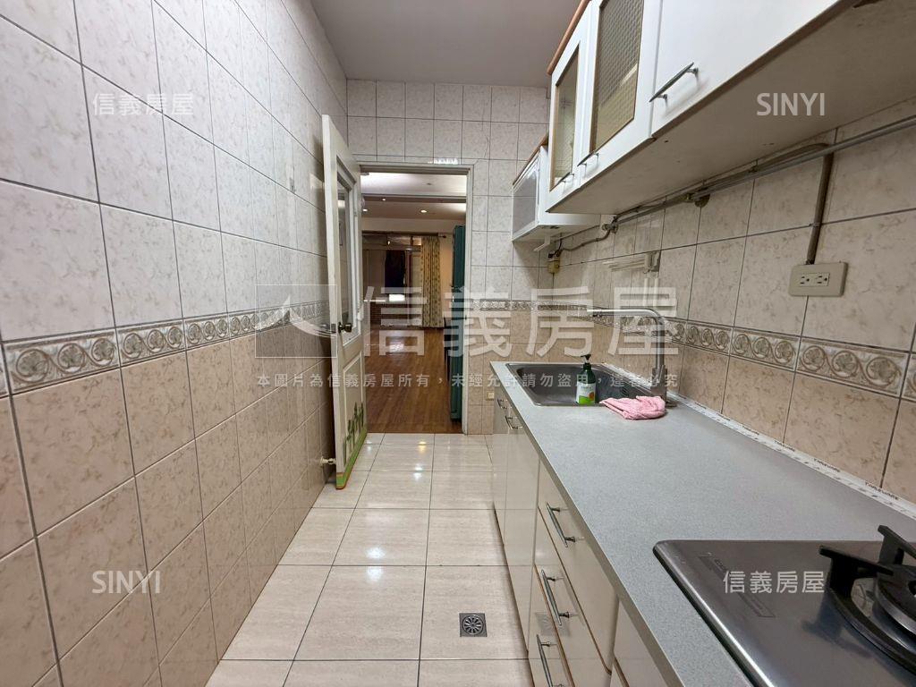 太子哈佛高樓邊間三房平車房屋室內格局與周邊環境