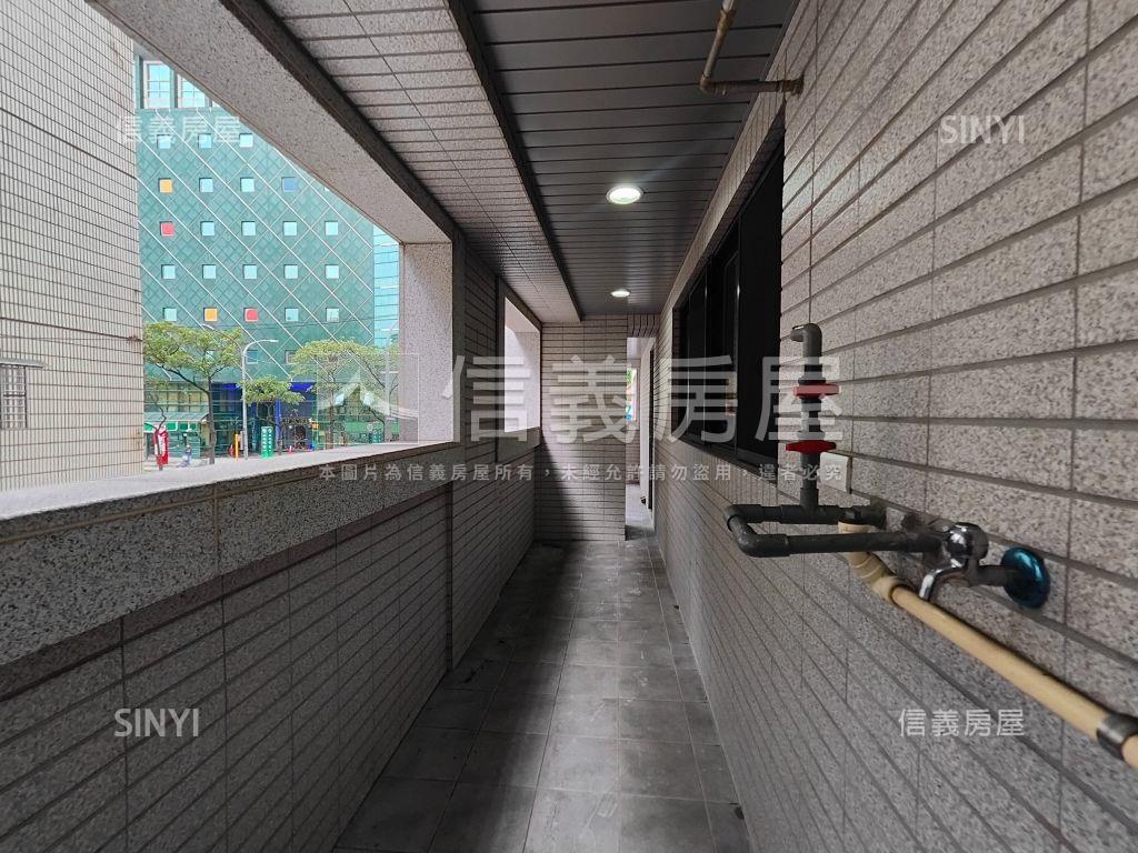 利舟荷悅大店面附平面車位房屋室內格局與周邊環境