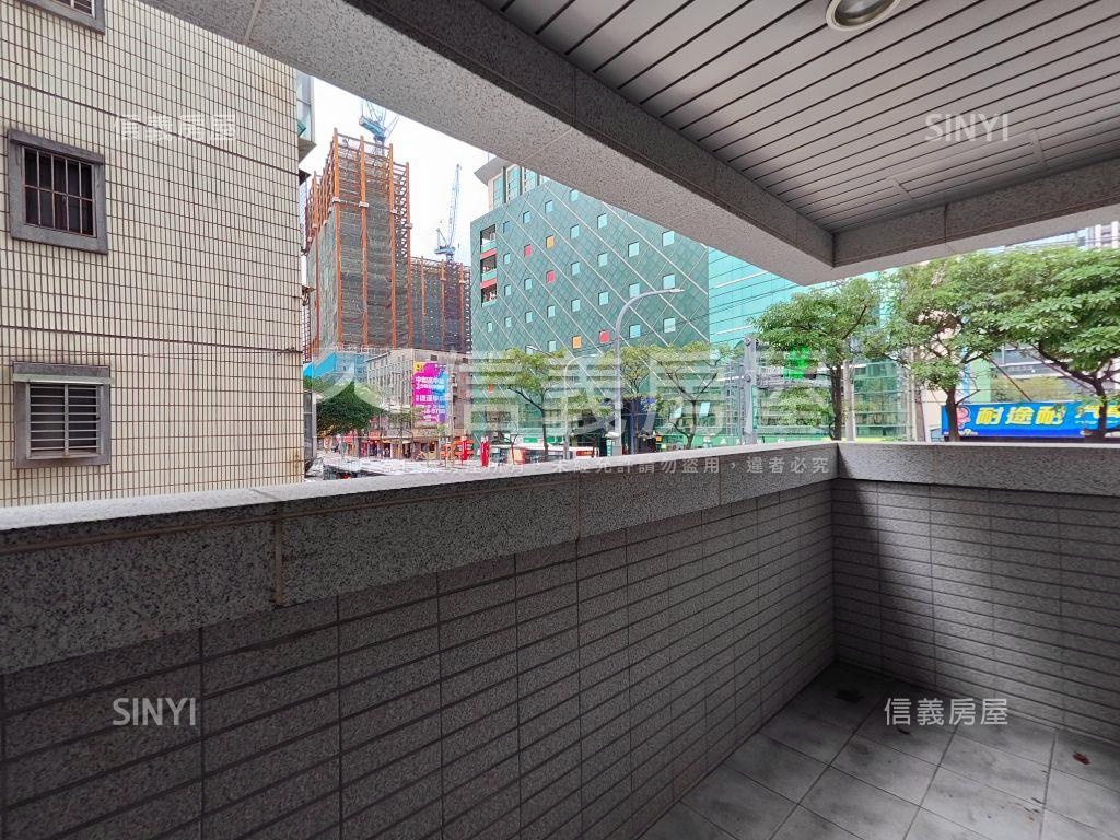 利舟荷悅大店面附平面車位房屋室內格局與周邊環境