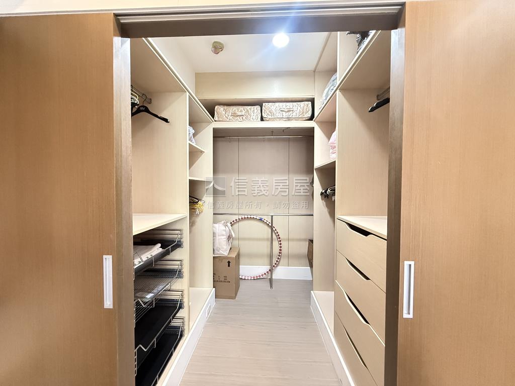溫歌華。河岸森境房屋室內格局與周邊環境